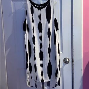 Beautiful black and white sleeveless dress